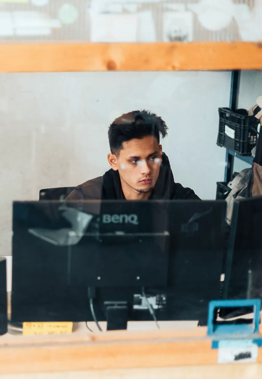 Un dispatch entrain de travailler.